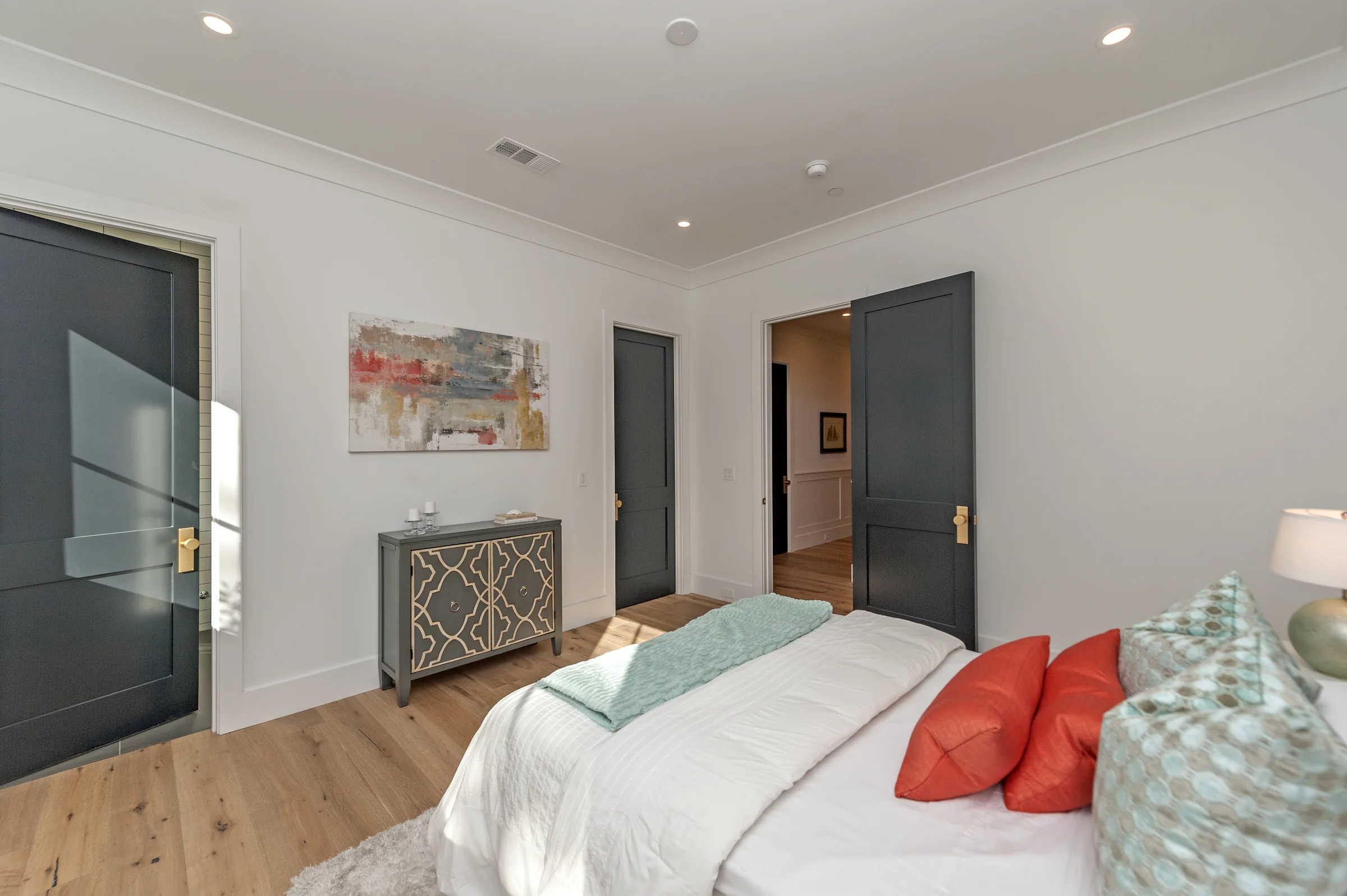 11568 Kling Street · Project photograph 9
