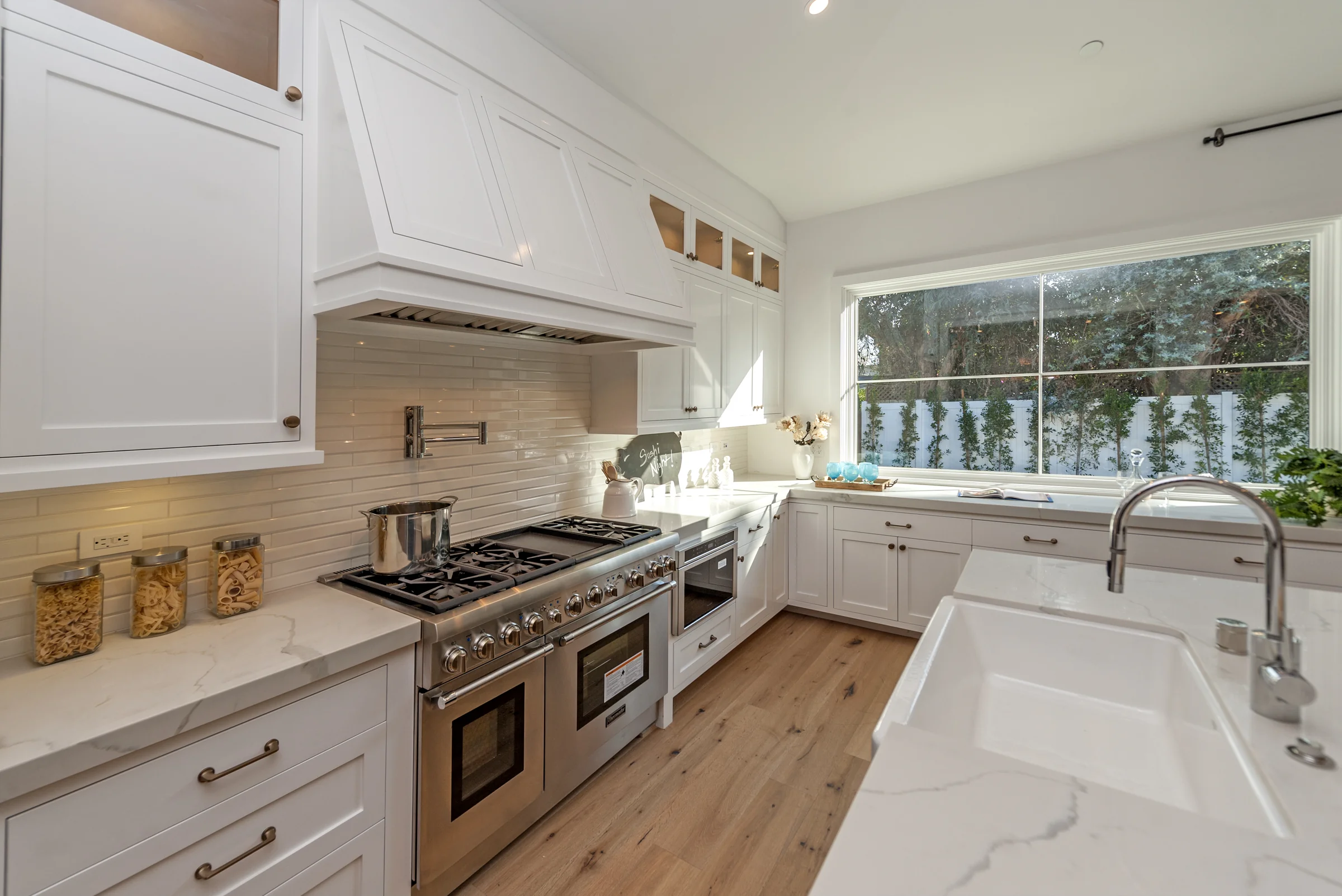 11568 Kling Street · Project photograph 11