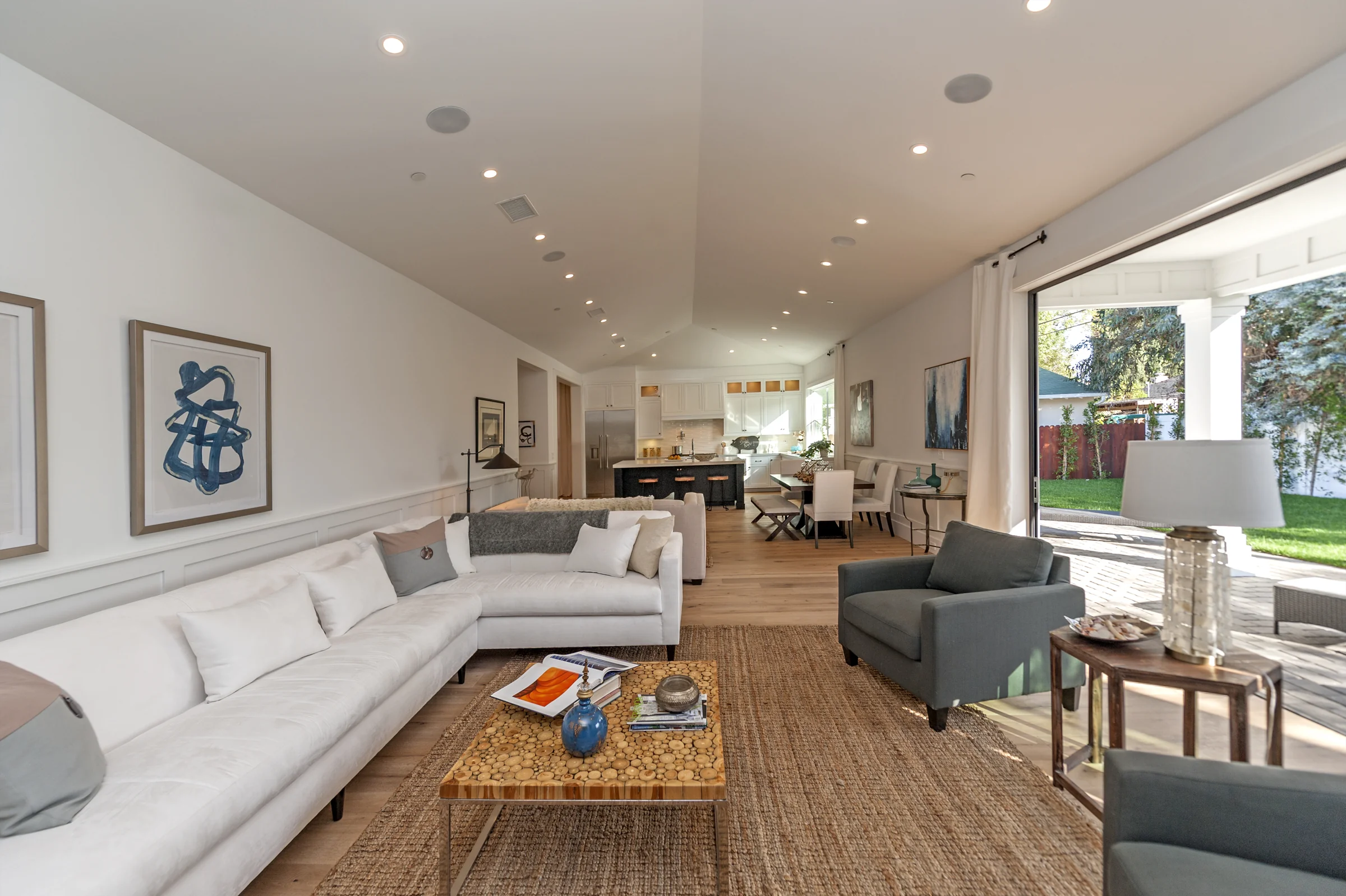 11568 Kling Street · Project photograph 13