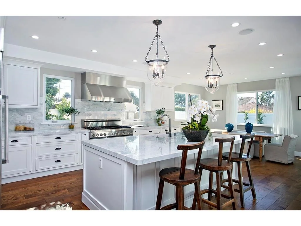2947 Kelton Avenue · Kitchen