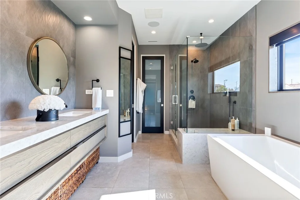 1002 Huntington Street · Primary bathroom