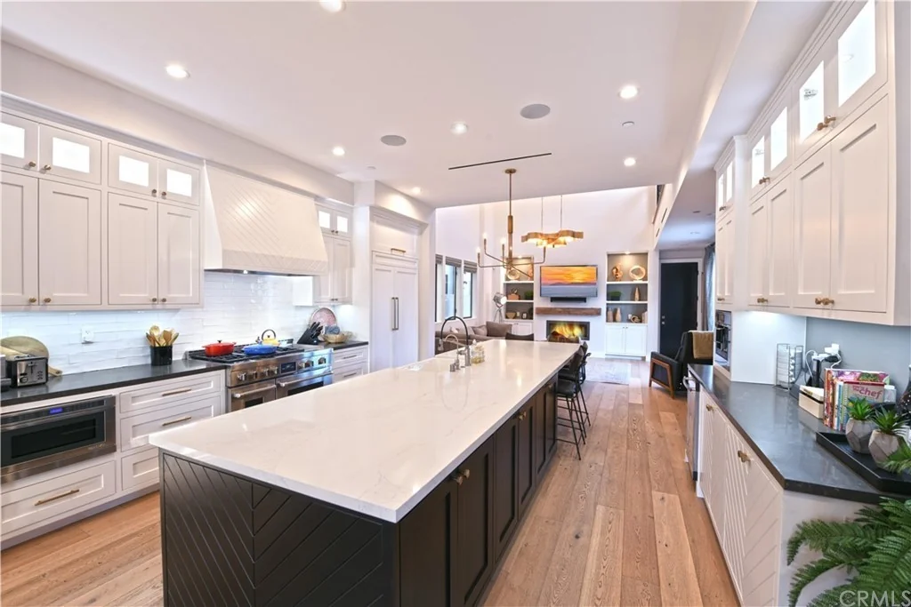 1020 Huntington Street · Kitchen