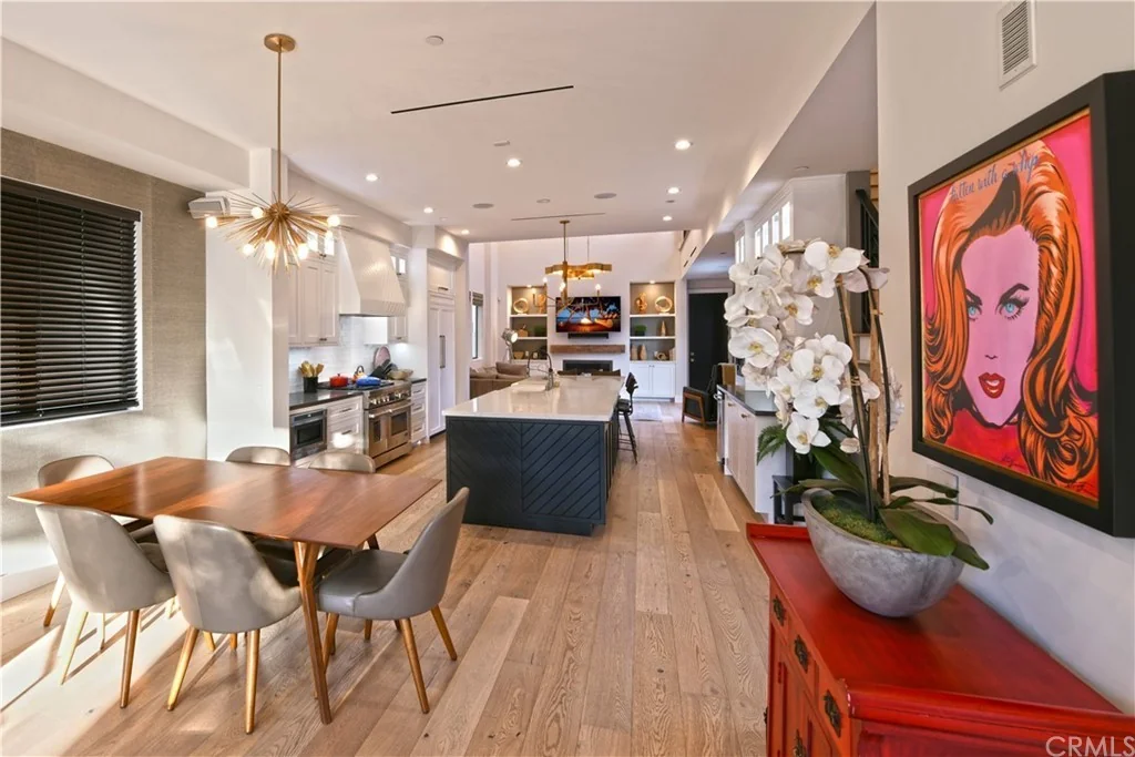 1020 Huntington Street · Kitchen and dining