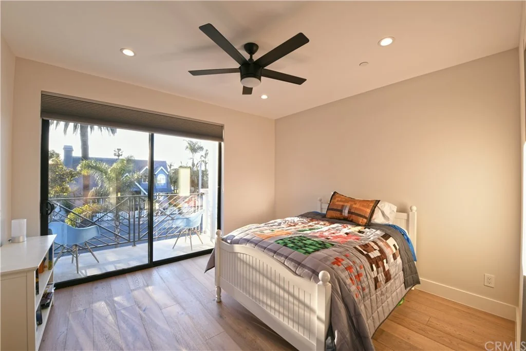 1020 Huntington Street · Bedroom and balcony