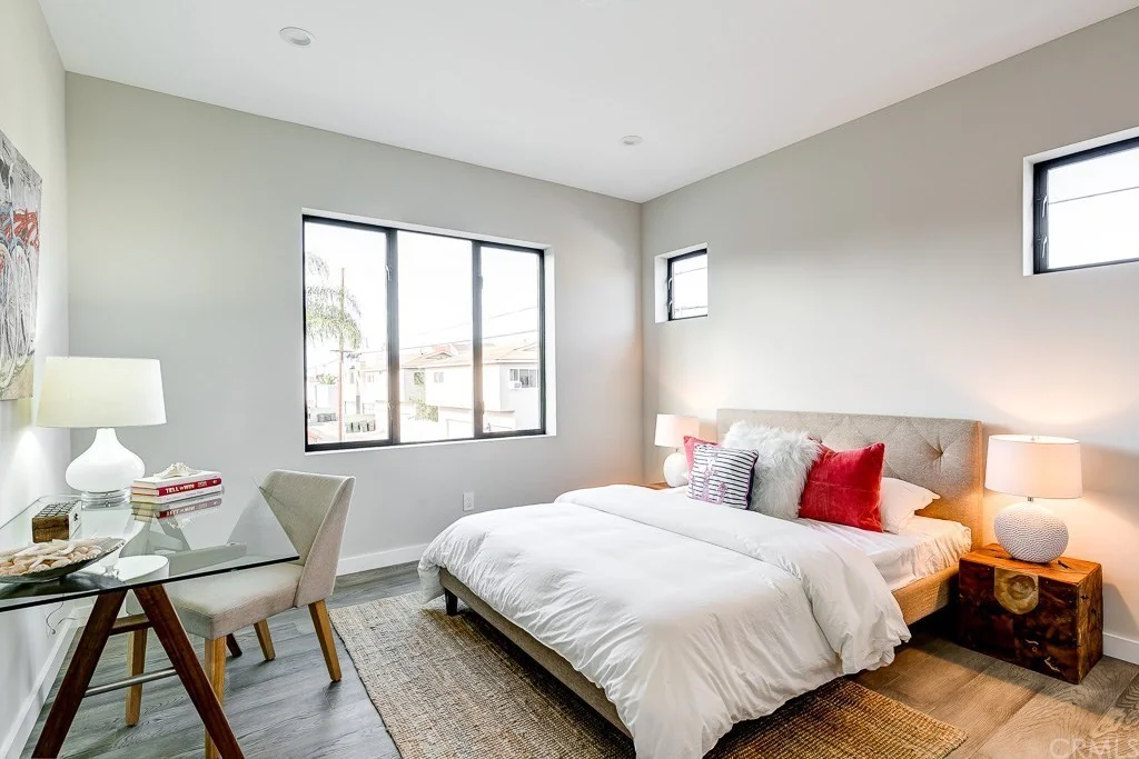 1022 Huntington Street · Guest bedroom